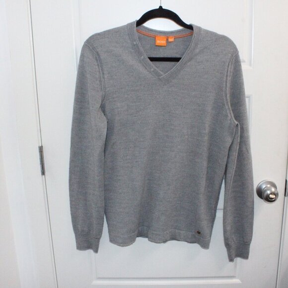 Hugo Boss Gray Long Sleeve Sweater V Neck Size Large Virgin Wool Blend - Picture 1 of 3